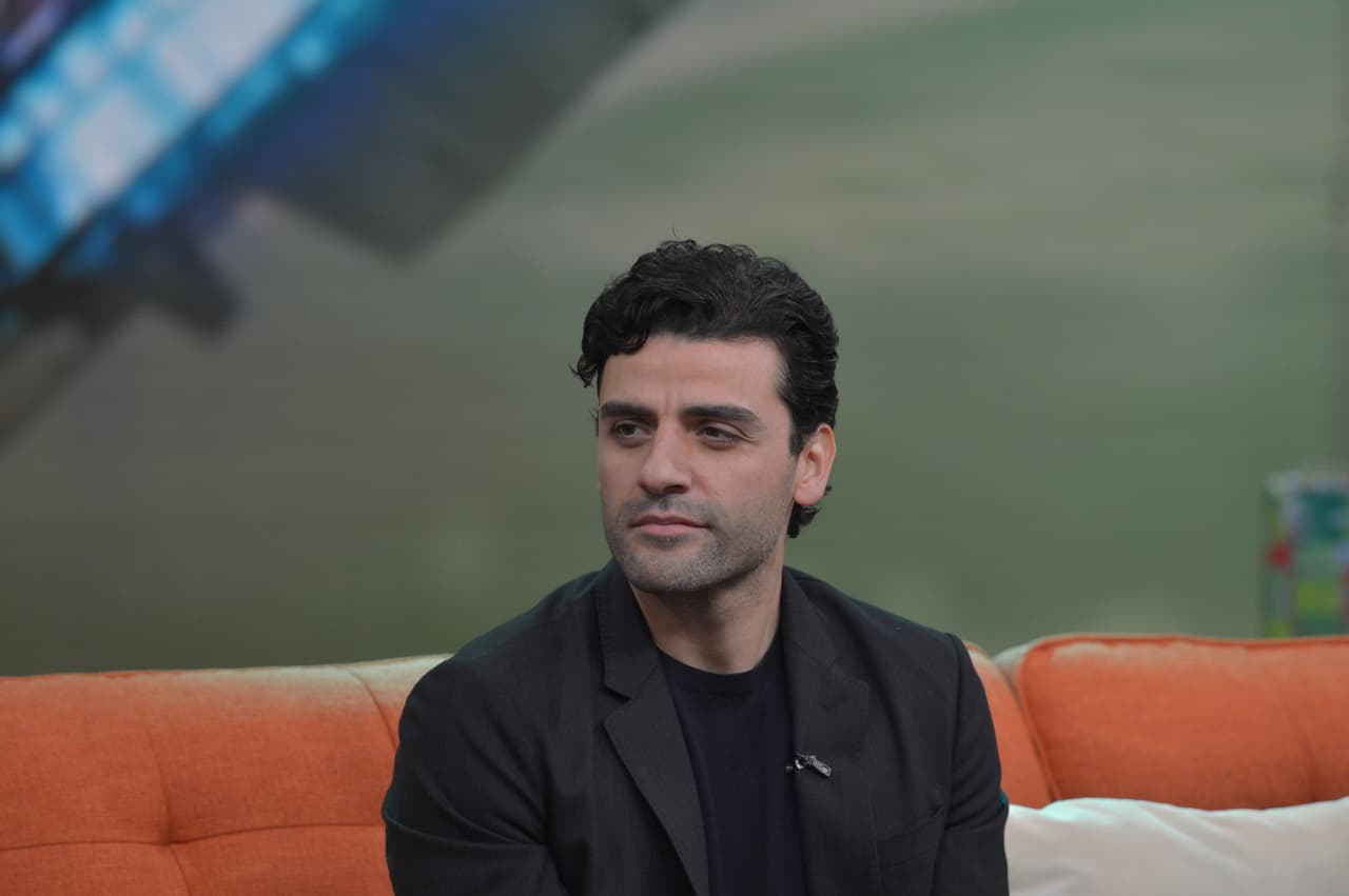 Listos para el estreno de 'Star Wars: The Force Awakens' nos visitaron los actores Lupita Nyong'o y Oscar Isaac.