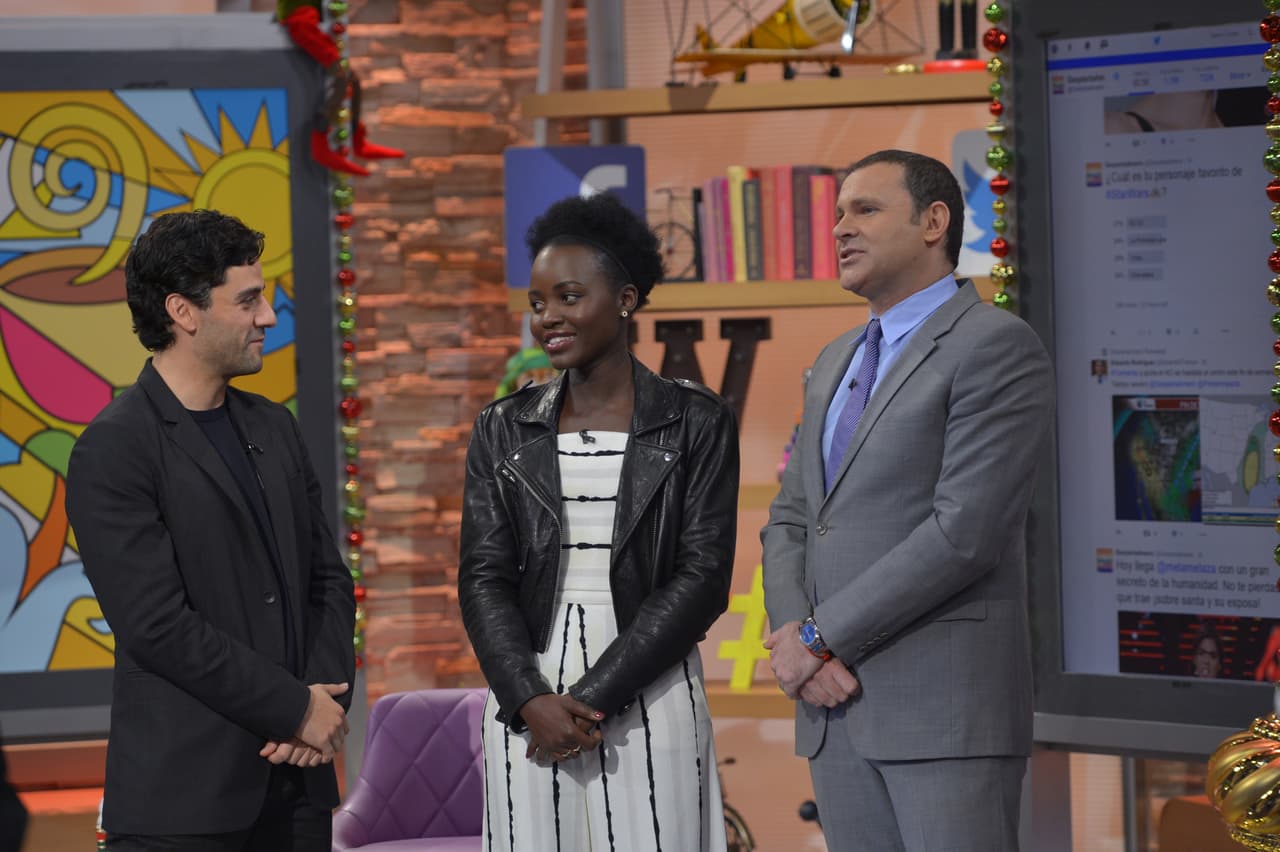 Listos para el estreno de 'Star Wars: The Force Awakens' nos visitaron los actores Lupita Nyong'o y Oscar Isaac.