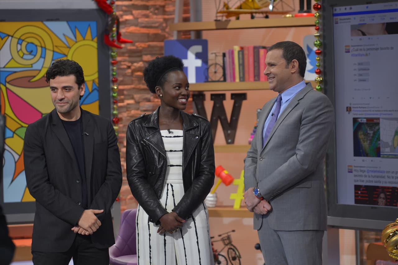 Listos para el estreno de 'Star Wars: The Force Awakens' nos visitaron los actores Lupita Nyong'o y Oscar Isaac.