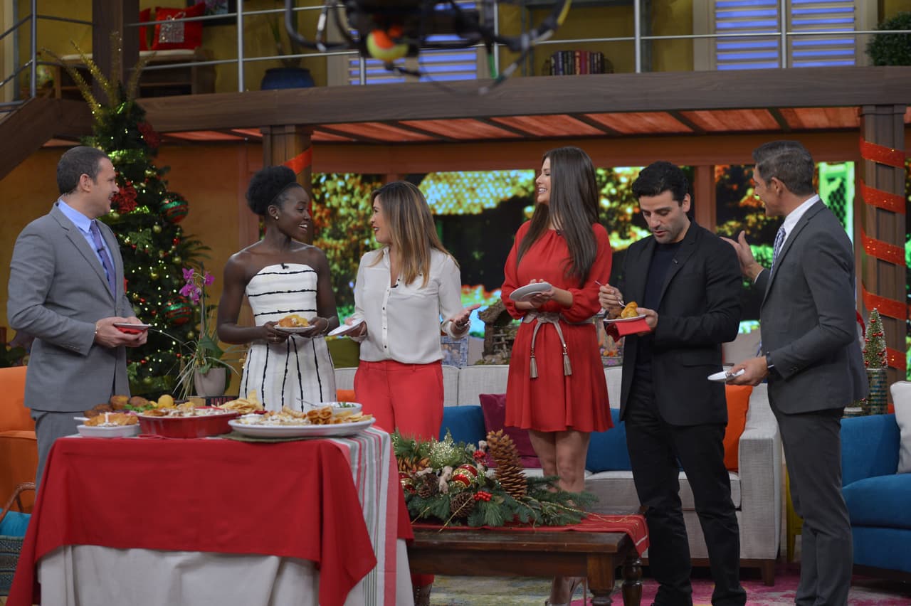 Listos para el estreno de 'Star Wars: The Force Awakens' nos visitaron los actores Lupita Nyong'o y Oscar Isaac.