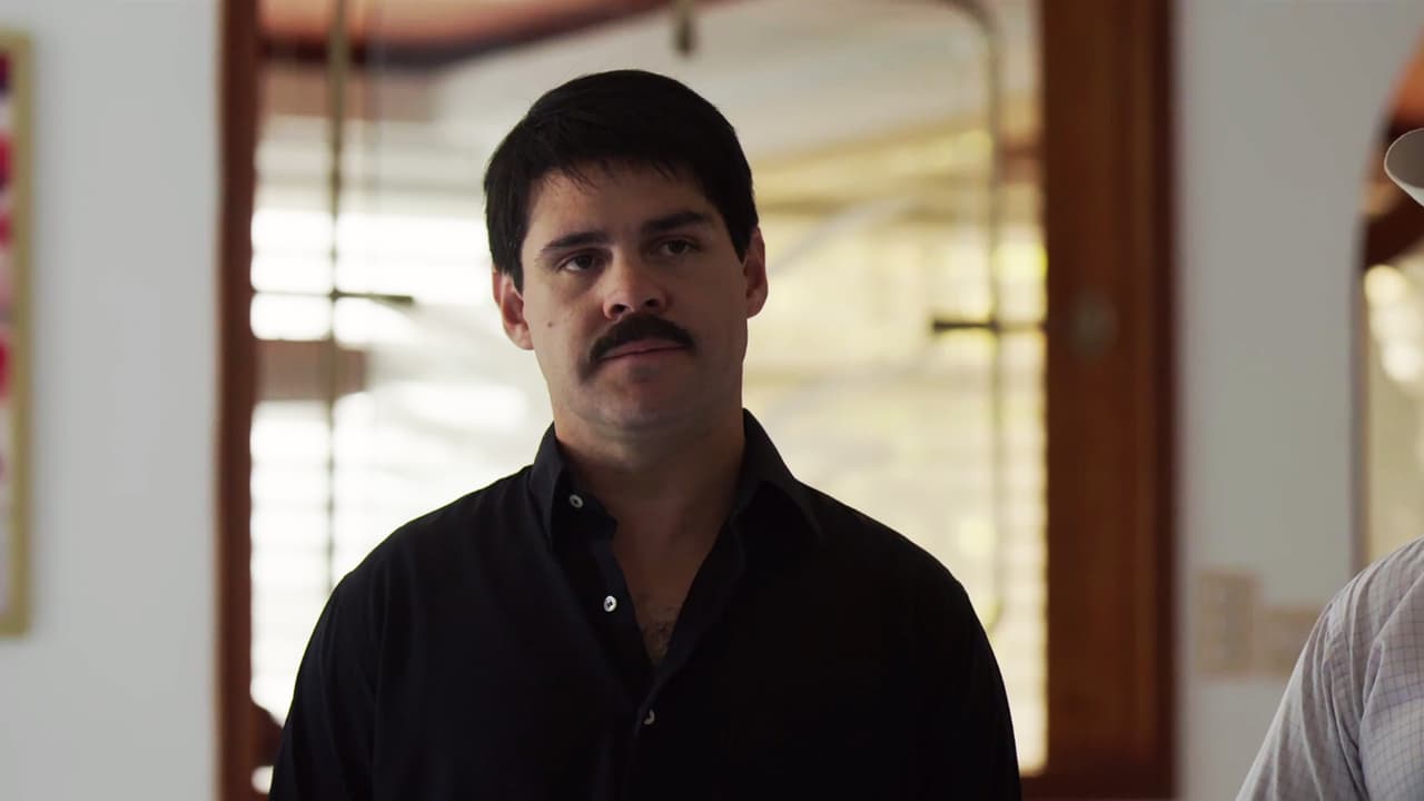 Moments later, Guzmán Loera was having a meeting with the members of 
<b>‘La Federación’</b> to inform them there was no trace of Arturo, who had become the worst enemy of the organization when he broke the peace.