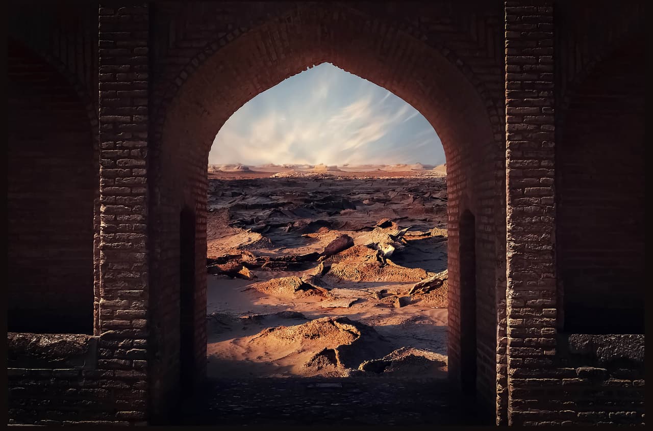 El atardecer en el desierto de Lut, un ‘sitio natural’ reconocido como patrimonio mundial. De los 26 sitios iraníes incluidos en el catálogo, solo dos están en esta categoría. 
<br>