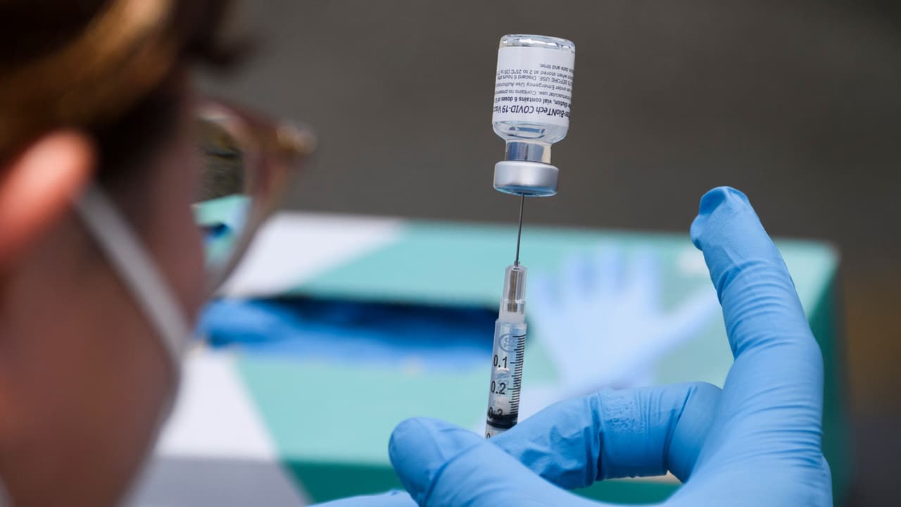 Northwell Health despidió a 1,400 trabajadores por no ponerse la vacuna contra el covid-19