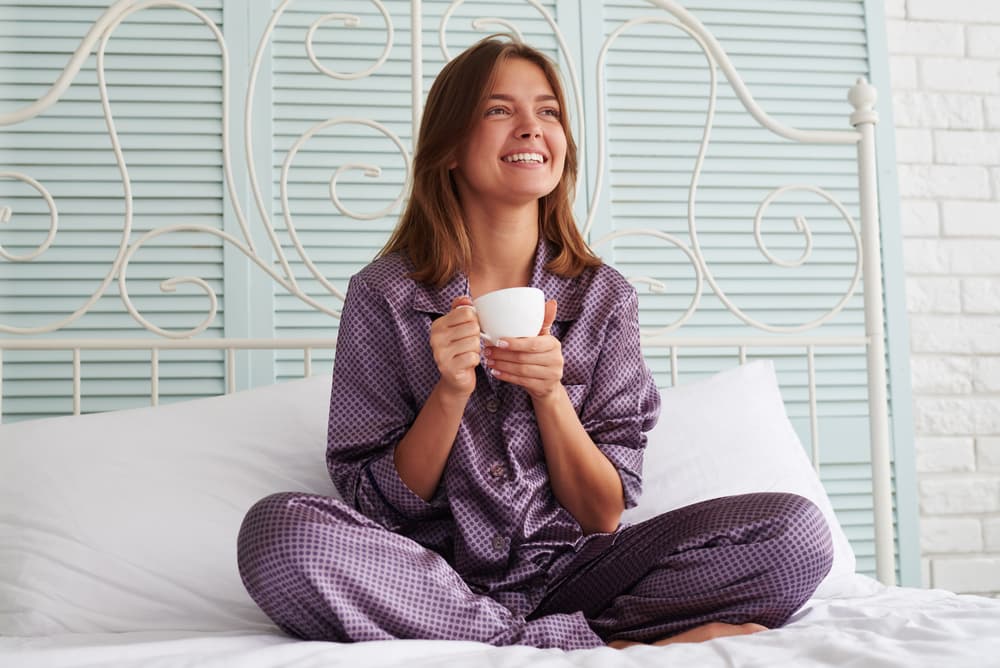 <b>Sagitario</b>
<br>Color que se recomienda para esperar el año nuevo zodiacal: 
<b>púrpura o amatista</b>
<br>
<br>La primavera-otoño y el nuevo año zodiacal llegan con invitaciones, salidas, vacaciones y sorpresas que te colocarán en un avión o en un yate, en una situación nueva y divertida. El modo prevaleciente en este ciclo es la recreación.