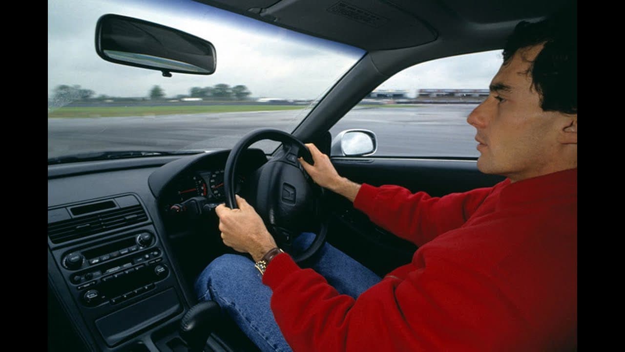 El múltiple campeón mundial de F1 Ayrton Senna participo en las últimas etapas del desarrollo. Específicamente en la calibración de la suspensión del vehículo.