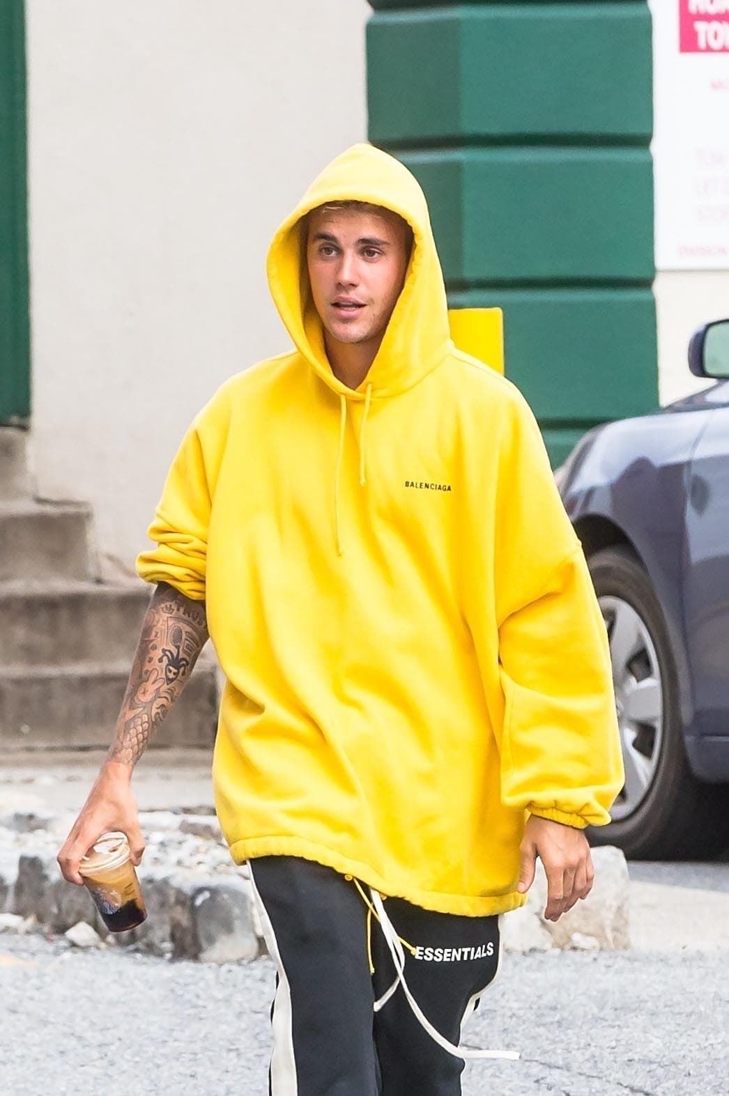 La noche del domingo 9 de junio, el cantante de 25 años sorprendió a sus seguidores , y a los que no lo son, con un mensaje que publicó en Twitter.