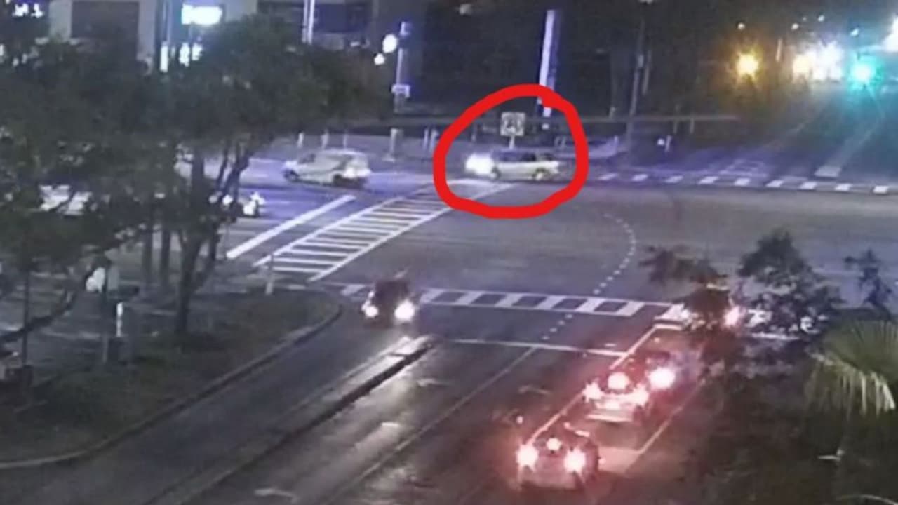 Muere peatón tras ser atropellado dos veces en Tampa, buscan a uno de los responsables