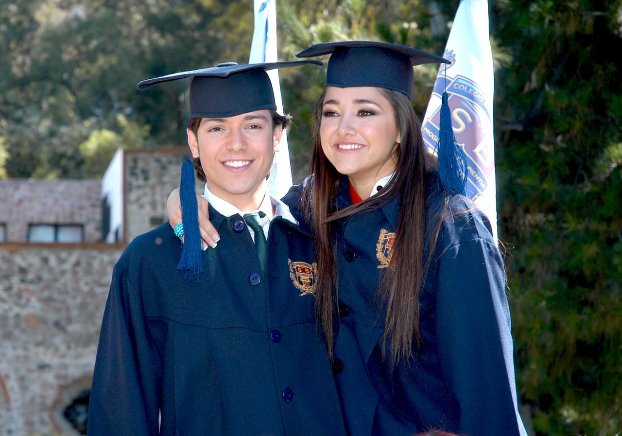 Su carrera en televisión no fue sólo en reality shows. Pee Wee también se estrenó como actor en la telenovela
<a href="https://vix.com/es-es/detail/series-1013?utm_medium=internal_referral&utm_source=univision&utm_campaign=evergreen&utm_content=ed_entertainment&utm_term=slideshow" target="_blank">‘Camaleones’, la cual puedes ver gratis en ViX</a>.