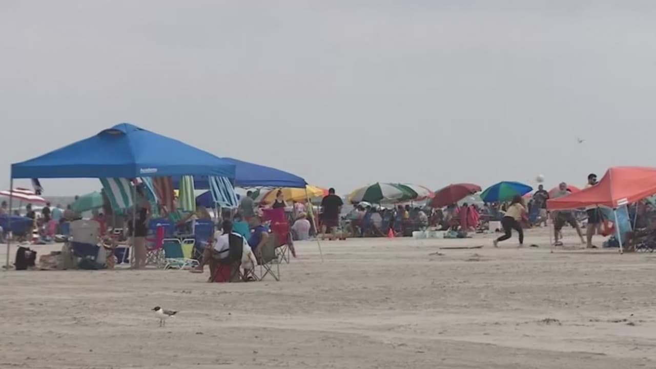 Las autoridades insisten a los bañistas que tomen precauciones con las corrientes de agua para evitar emergencias.