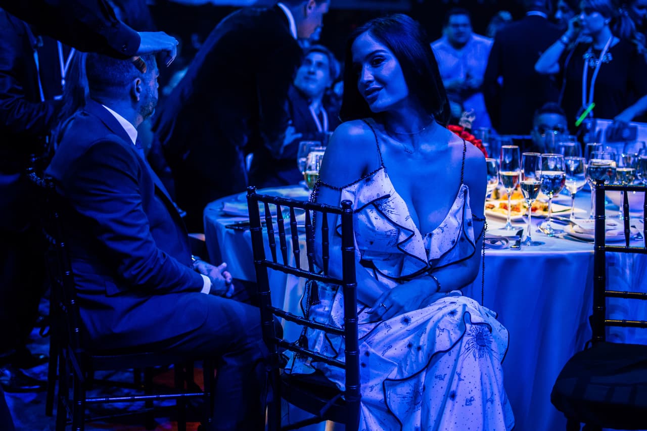 Natalia tiene 25 años, nació el 13 enero de 1992, y en 2012 participó en el certamen de Miss California USA. Radica en Los Ángeles, pero es de ascendencia cubana y croata. Se mudó a Los Ángeles desde Croacia con ganas de convertirse en una bailarina de ballet.