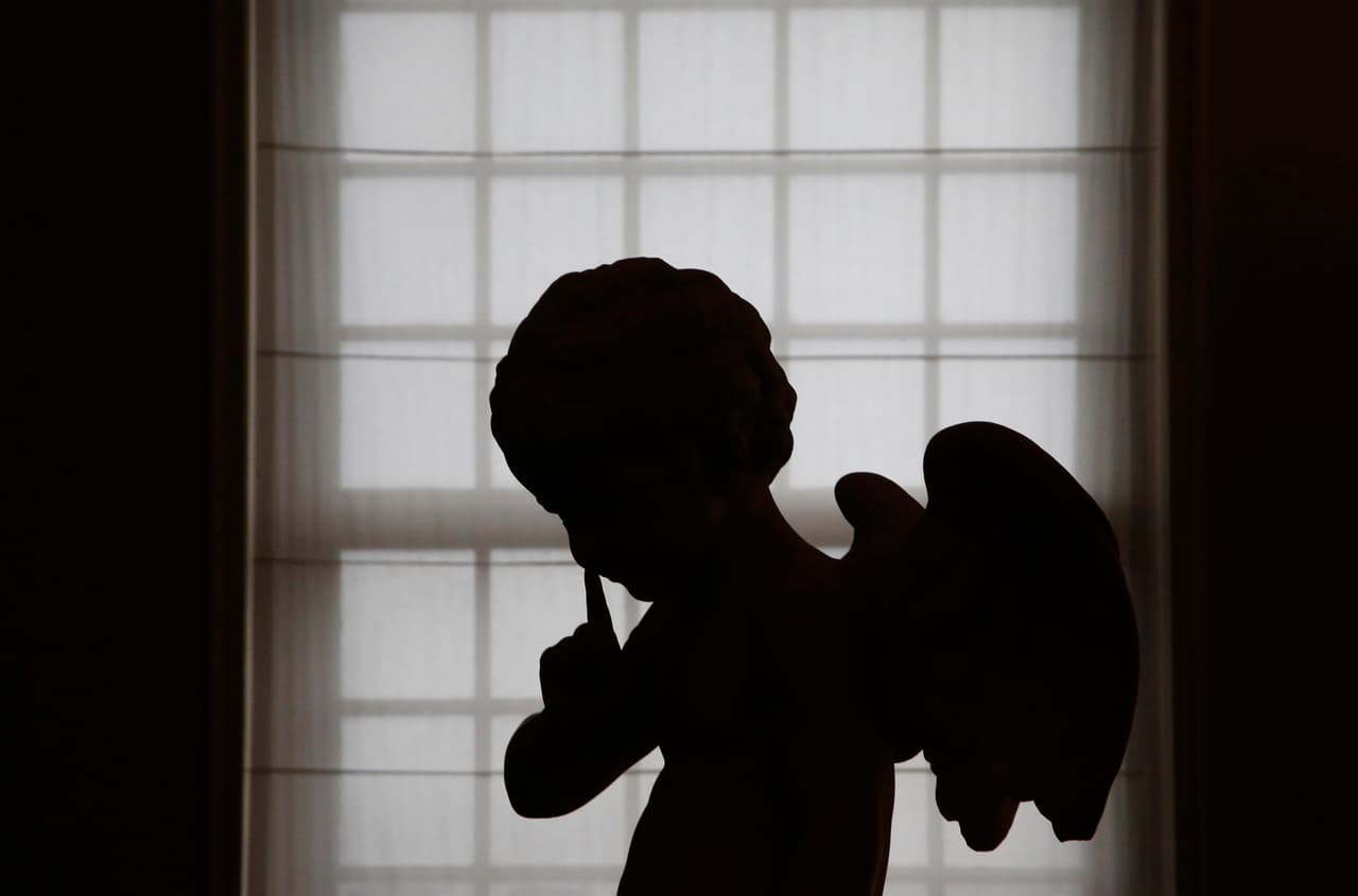 Pero lo que quizá muchos no saben sobre el mito de Cupido es su interesante romance con la bella Psique, un relato que inspiró uno de los cuentos de hadas clásicos de nuestros días. "La bella y la bestia".