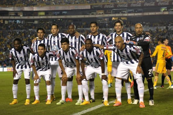 9. PACHUCA. Esta institución, propiedad del magnate mexicano Carlos Slim, revolucionó la manera de conceptualizar el negocio, pues integró deporte y educación en la Universidad del Fútbol. Tiene una gran capacidad financiera para los fichajes y sigue innovando con conceptos que incorporen el balompié a otras actividades. Su valor se ubica en los 66 millones de dólares.