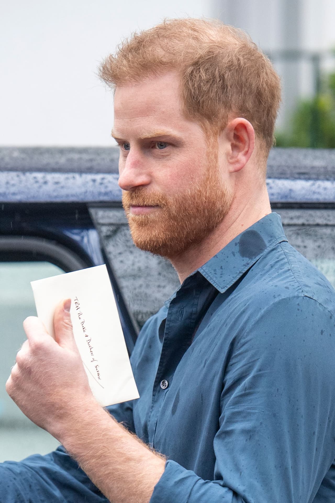 "Y con el sesgo inconsciente, según mi entendimiento, teniendo la crianza y la educación que tuve, 
<b>no tenía idea de qué era</b>", compartió acerca de cómo fue criado con cierto tipo de prejuicios. 
<br>