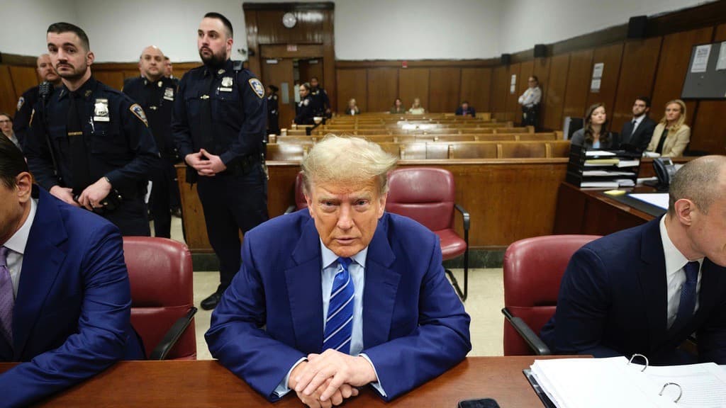 Qué ocurre si Trump deja de ir a las audiencias del juicio penal en su contra en Nueva York