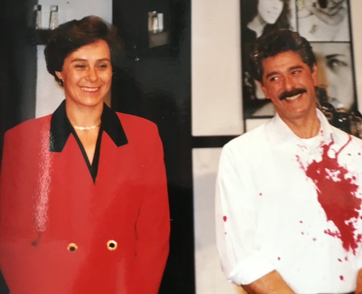 "Creo que los peores momentos fueron después de la cirugía, las noches posteriores fueron cuando más cercano estuve de caer en esos hoyos (de depresión), fue como visitar el infierno, pero salimos avante", argumentó.