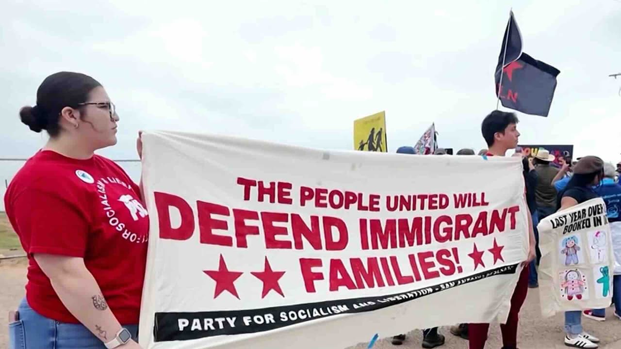 Protestas en Texas: exigen cierre del centro de detención migratoria de Dilley