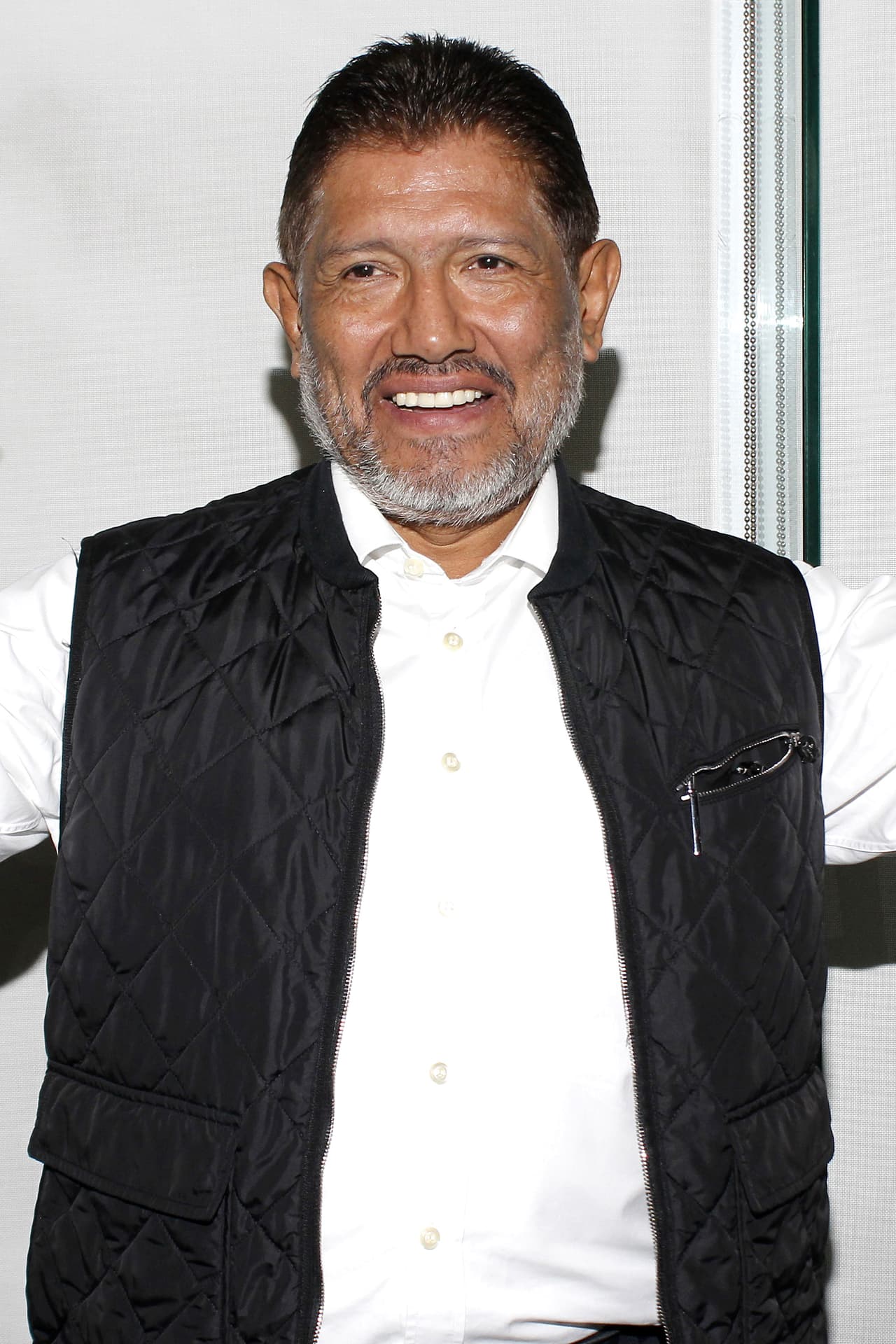 Además, aseguró nunca habría considerado en su carrera trabajar al lado de dicho productor: “Es increíble cuando personas en la industria están tan desesperadas porque los tomen en cuenta y son capaces de pisotear a quien sea”.