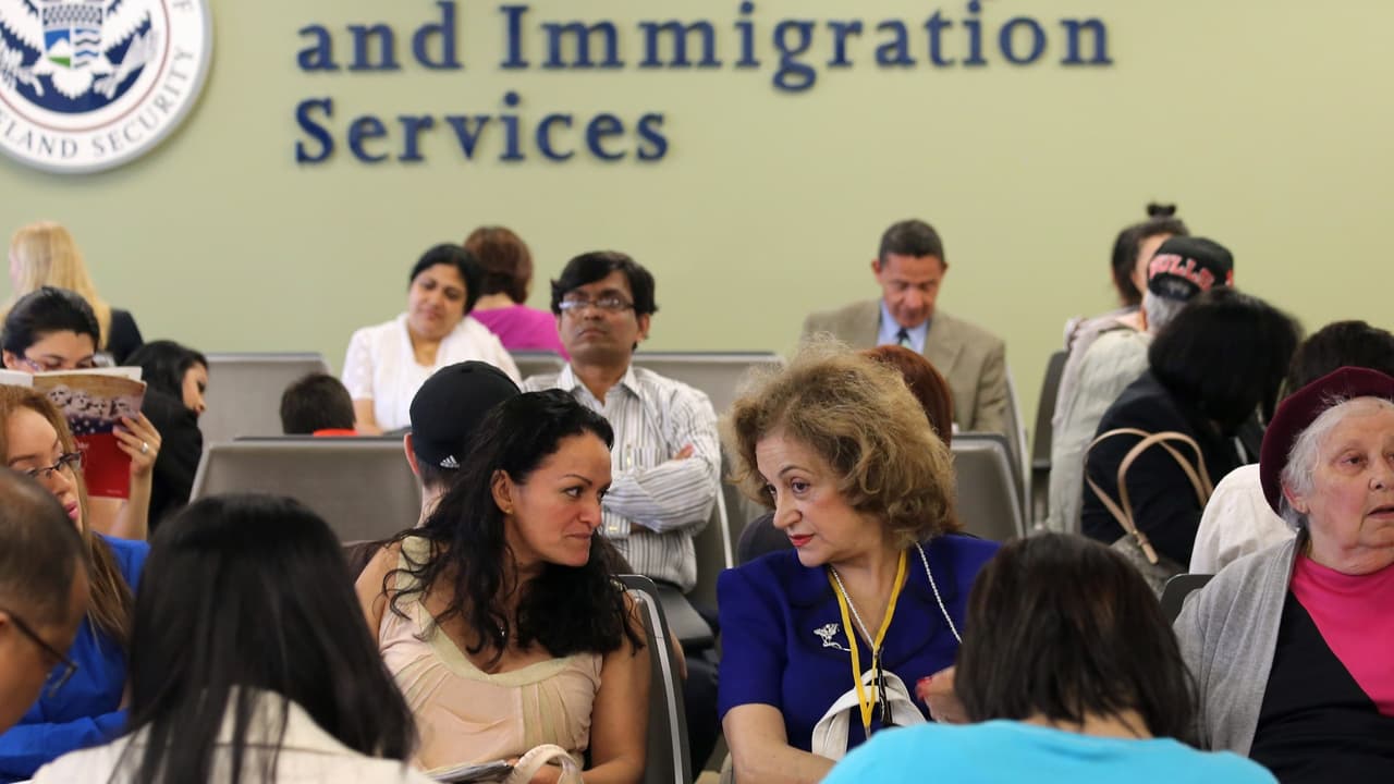 Qué debes tener en cuenta tras el fallo de la Corte Suprema sobre la nueva regla de carga pública