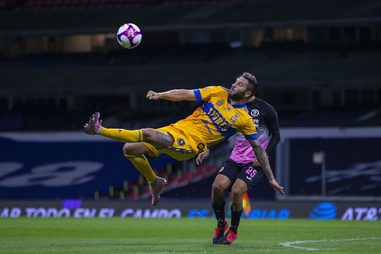 Los cementeros cayeron 2-0 y ponen en riesgo su calificación directa a la fiesta grande de la Liga MX. Nicolás López (69’) y Gignac (78’) marcaron por Tigres; ‘Cabecita’ Rodríguez falló un penal.