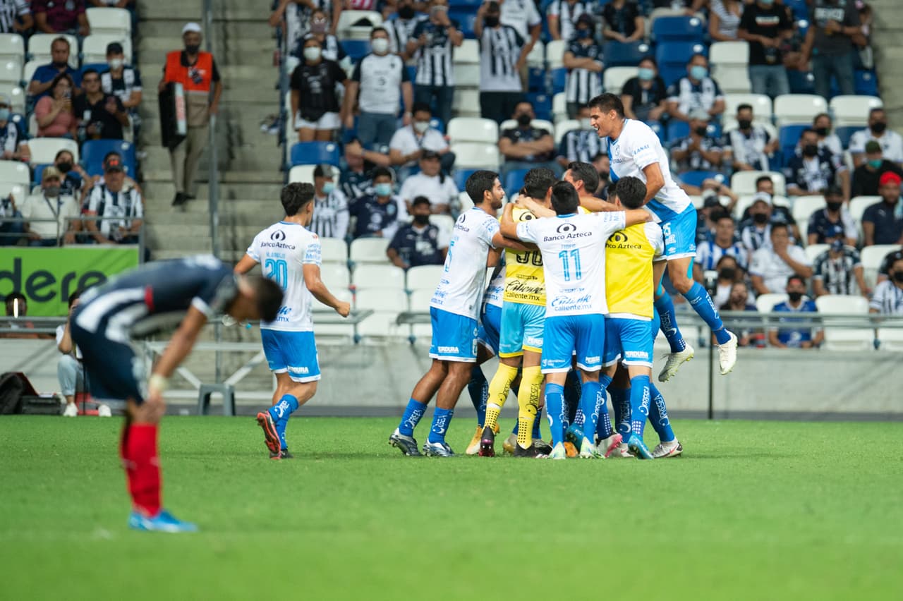 El Puebla festejó con todo el empate de último minuto.