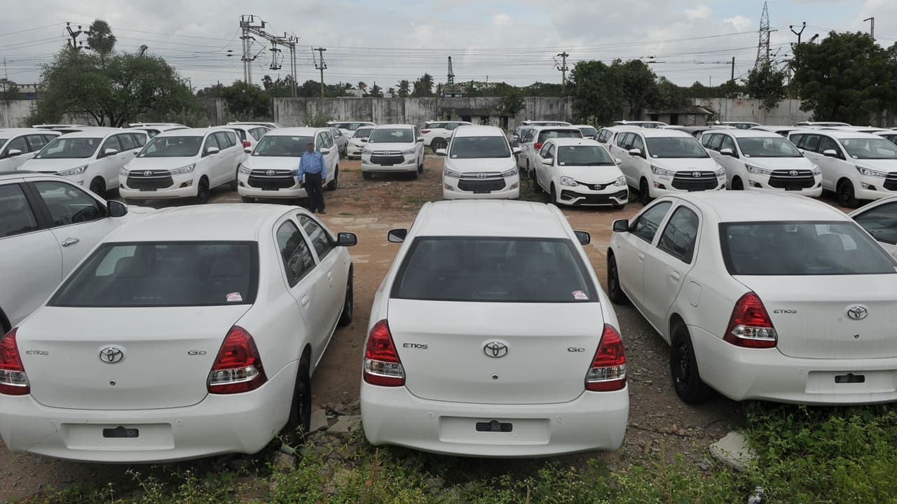 Alertan a hispanos de no caer en estafa de compra de vehículos por internet