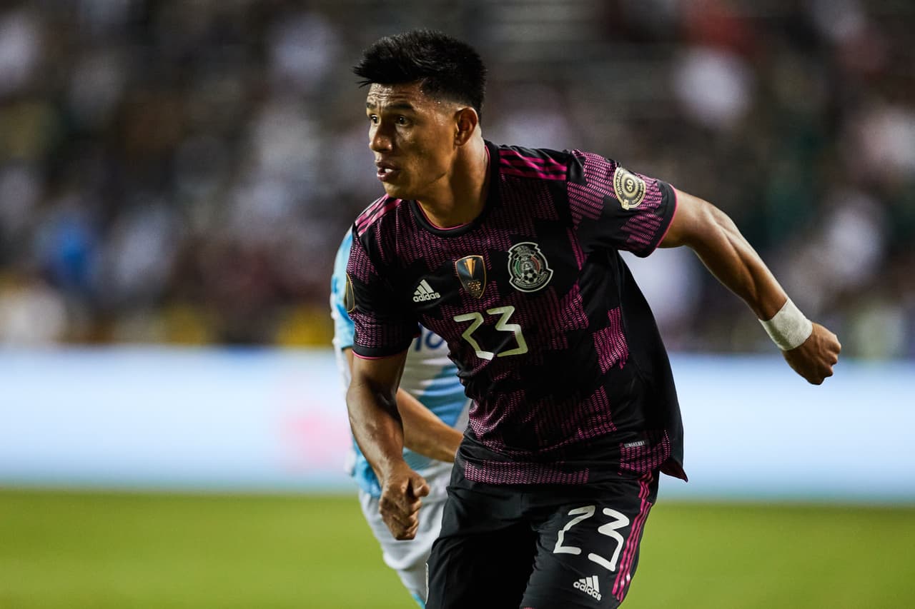 Tras su decepcionante debut ante Trinidad y Tobago, el Tricolor consiguió su primera victoria en la Copa Oro de la mano del 'Mellizo', quien hizo dos goles, y Orbelín Pineda, quien marcó el tercero.