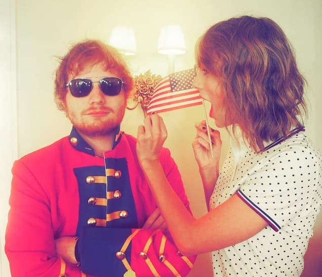 Al festejo también se unió el talentoso Ed Sheeran.