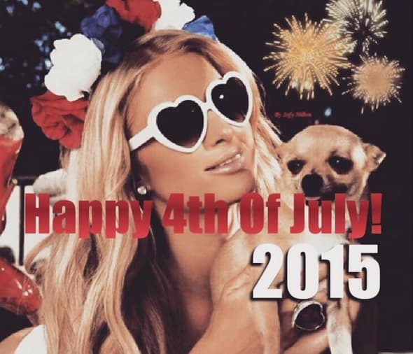 La que tampoco se olvisó de la fiesta fue Paris Hilton, quien posó con todo y su lindo cachorro para desear feliz día de la Independencia.