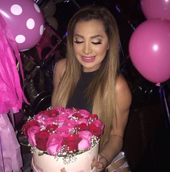 "[...] Yo entré a ese programa ('Enamorándonos') porque venía de estar mucho tiempo sola y deseaba encontrar una persona, una pareja que caminara conmigo, que tuviera los mismos ideales que yo y desafortunadamente no fue así [...]", puntualizó.