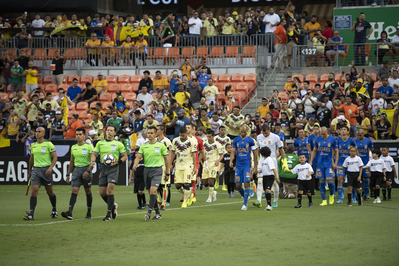 Un autogol de Bruno Valdez de último minuto y un penal fallado por Leonel López dio a Tigres el pase a la final.