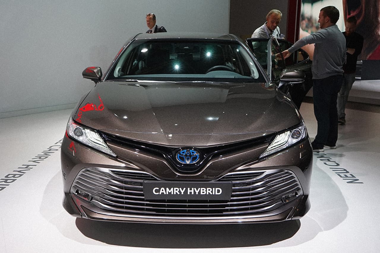 <b>Desde 2002 a 2020: Toyota Camry.</b>
<br>
<br>
<b>Total: 7,479,028 autos vendidos.</b>
<br>
<br>2002: 434,135 / 2003: 413,296 / 2004: 426,990 / 2005: 431,703 / 2006: 448,445 / 2007: 473,108 / 2008: 436,617 / 2009: 356,824 / 2010: 327,804 / 2011: 308,510 / 2012: 404,886 / 2013: 408,484 / 2014: 428,606 / 2015: 429,335 / 2016: 388,439 / 2017: 387,081 / 2018: 343,439 / 2019: 336,978 / 2020: 294,348.
<br>
<br> En comparación con países como Noruega, donde los automóviles eléctricos representan la mayor parte de las ventas, es probable que el mercado estadounidense siga dominado por camionetas ligeras y SUV en los próximos años.
<br>