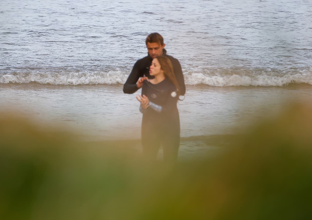 Jordi Martin contó que Shakira pasó tiempo allá con su entrenador de surf y que “se llevan de maravilla”.
<br>