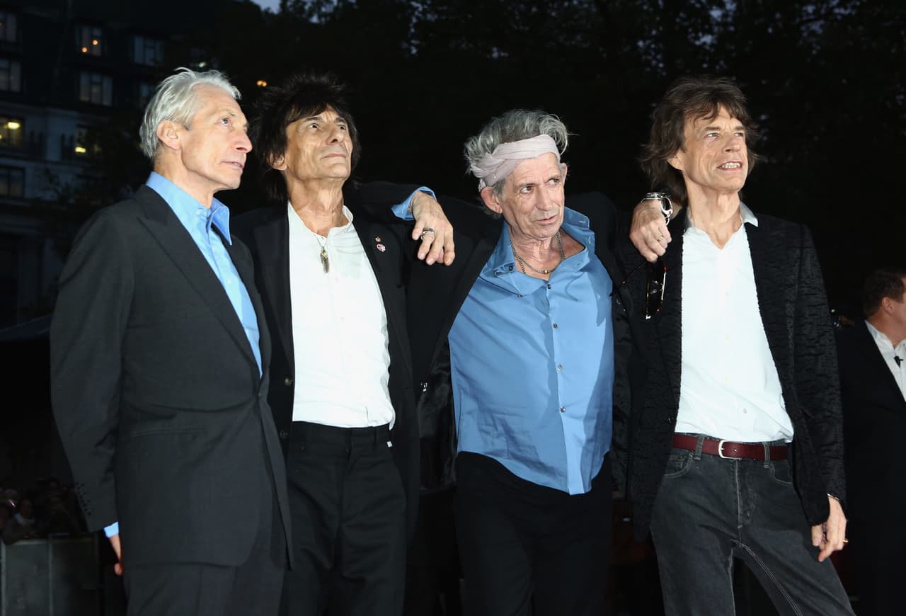 "Además de ser un hombre maravilloso y amable, fue un artista extraordinario y un verdadero original #DavidBowie".