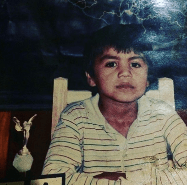 Cantante de banda que tuvo sus momentos de gloria como vocalista de El Recodo y que ahora se ha colocado en los cuernos de la luna por sus recientes canciones; tiene además el apodo de un personaje infantil de la televisión mexicana.