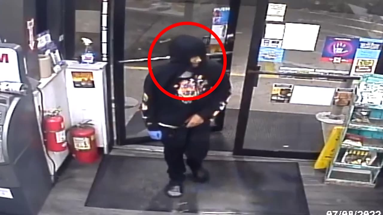 Roba a mano armado una gasolinera de Tampa 