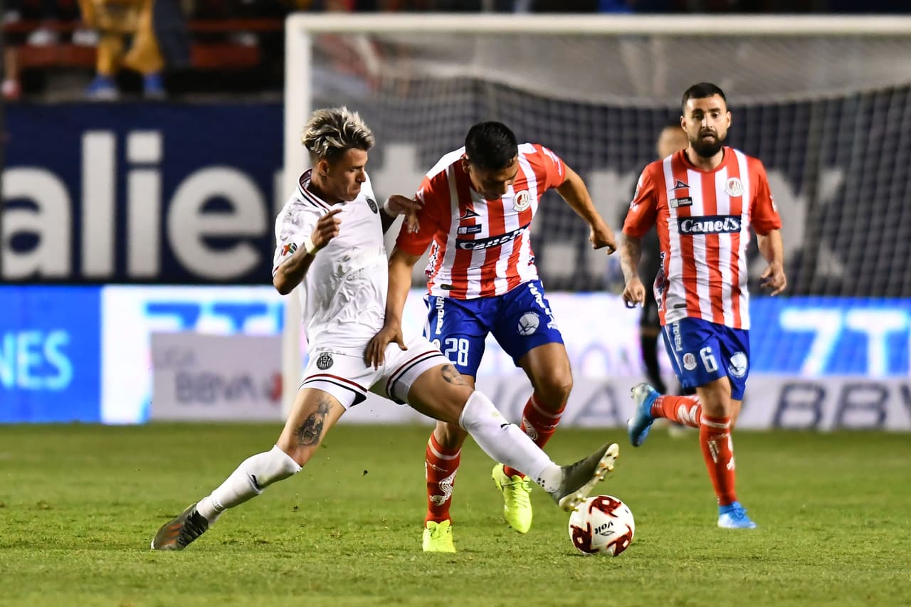 'Chicote' Calderón disputó los 90 minutos en un partido muy accidentado por el arbitraje.