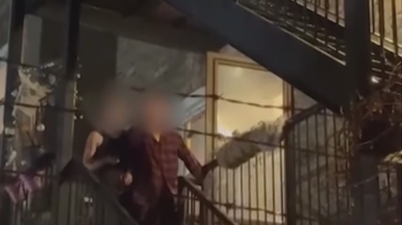 Agresión en Avondale: qué cargos enfrenta el acusado y por qué no se clasificó como crimen de odio