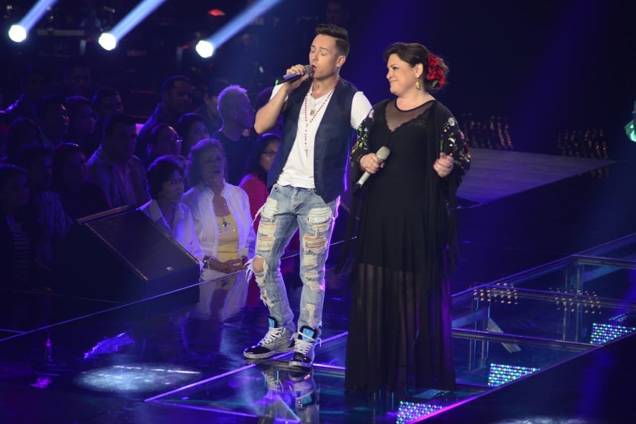 Esta ocasión los capitanes tuvieron que cantar con los papás y en la segunda etapa los hijos lo hicieron de manera individual para poder elevar la puntuación. Hubo doble eliminación y los Valdés dijeron adiós. Paty Cantú pasó por lo mismo que María León y sus dos familias se enfrentaron, quedando fuera los Tijerina.