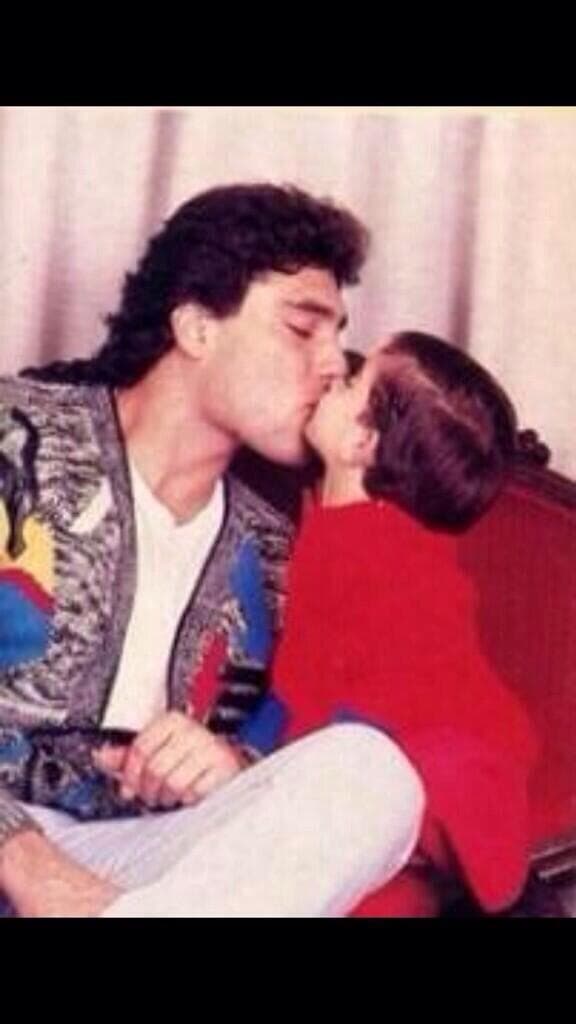 El galán 
<b><a href="http://www.univision.com/temas/eduardo-yanez">Eduardo Yáñez</a></b> se convirtió en un guapo papá en la década de los 90.