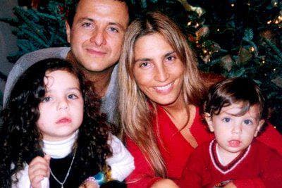 El actor dejó a Carina Ricco viuda y con dos hijos, Fiona Alexa y Luca.