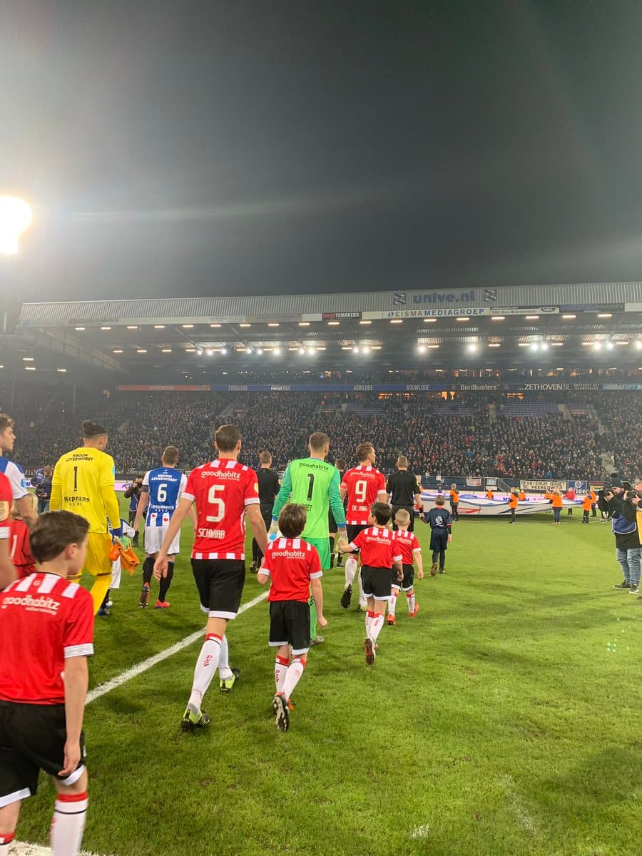 En fotos: con Chucky Lozano 45 minutos, el PSV rescató un punto ante el Heerenveen