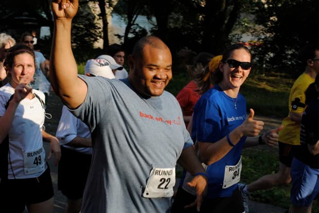 La organización que busca apoyar a los sin techo mediante el trote