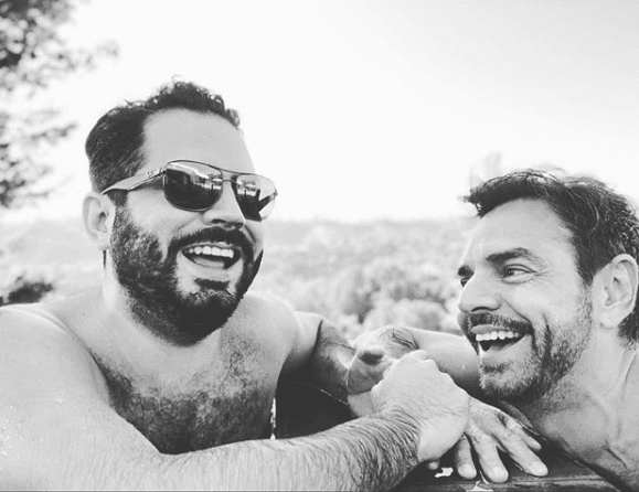 "
<b>Hay un dolor muy adentro</b> que no es fácil olvidarlo", reconoció, "no vi la infancia de mi hijo".
<br>