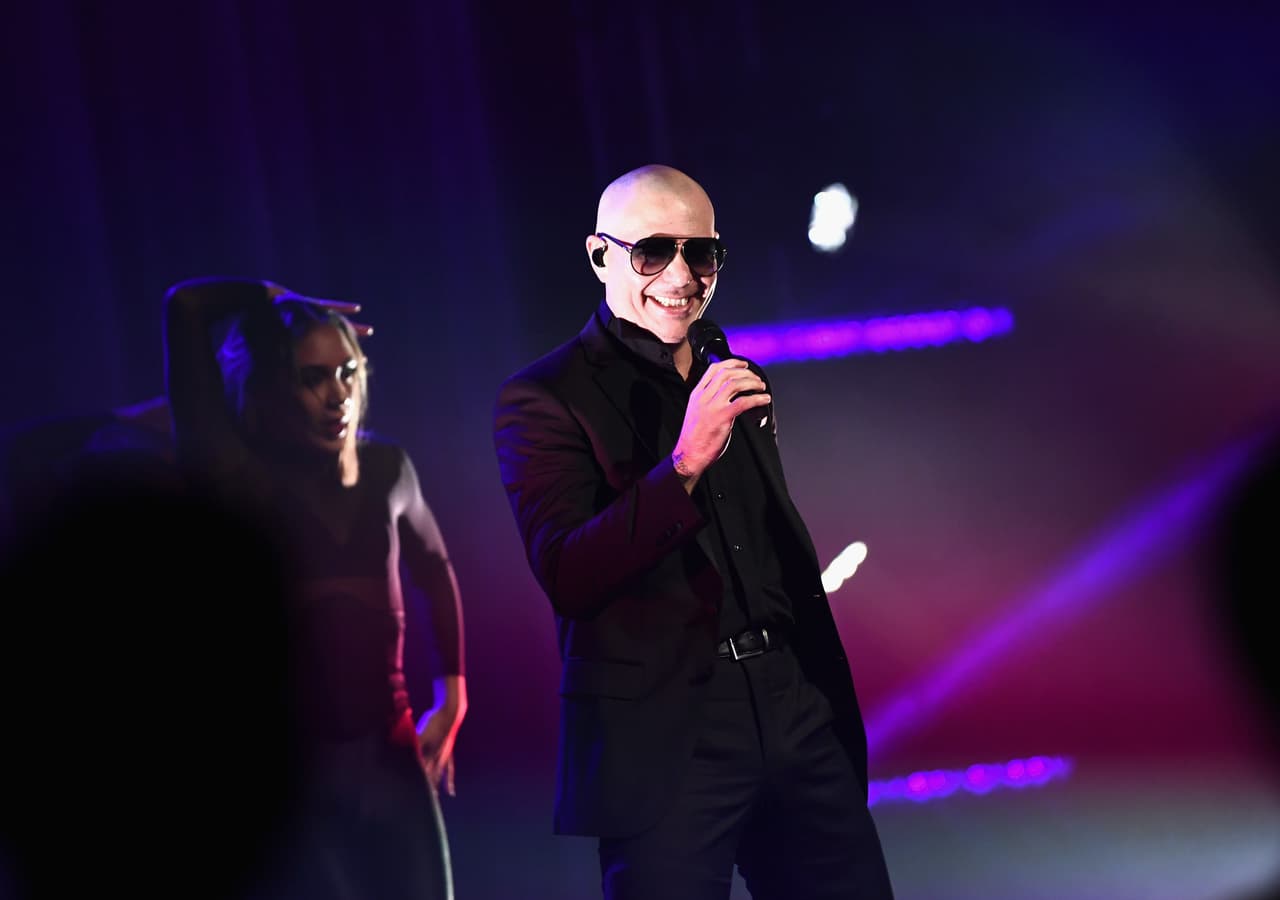 Pitbull fue detenido conduciendo bajo los efectos del alcohol y llevado a la cárcel de Miami en 2007.