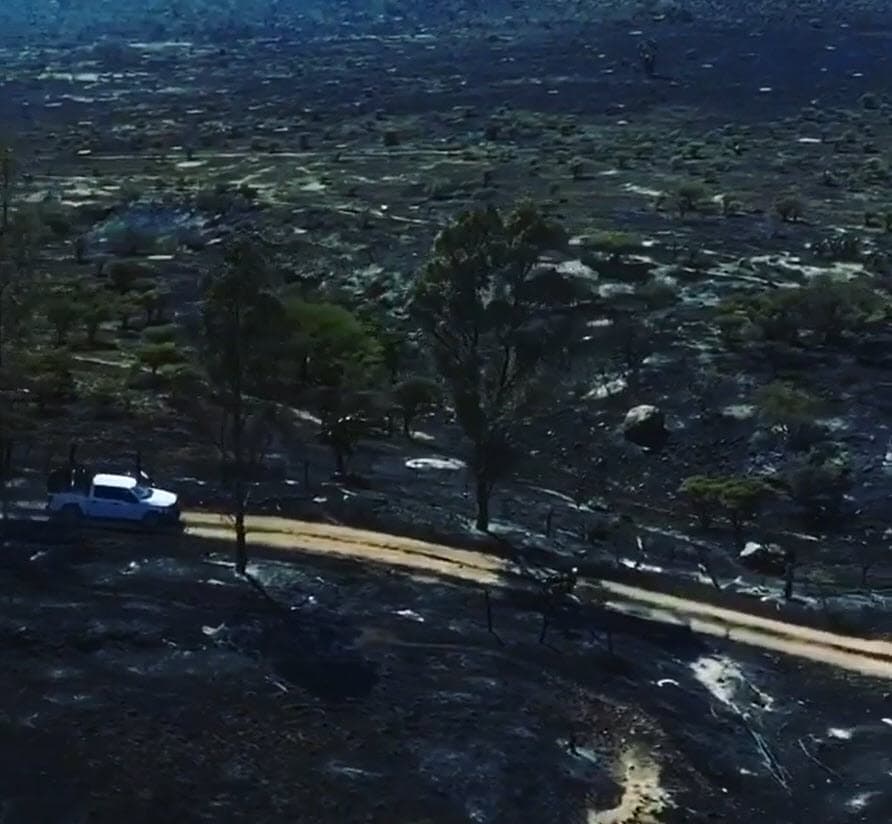 Admitió que sí "fue triste ver cómo se quemaba todo": "Más que nada
<b><a href="https://www.univision.com/famosos/fans-de-pepe-aguilar-y-su-familia-le-buscan-sentido-al-fuego-en-el-rancho-alguien-ve-un-buitre-en-el-carbon-video" target="_blank">fue un shock</a></b>, es un lugar al que le tenemos mucho amor y cariño".
<br>