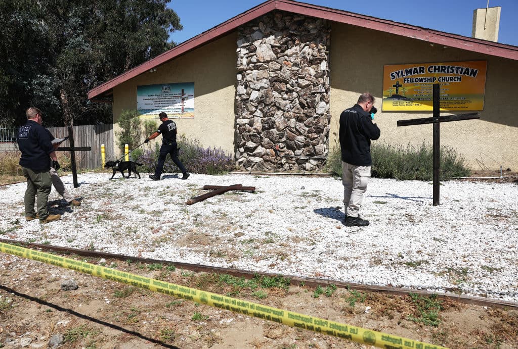 Aunque el pastor de la 
<b>iglesia Christian Fellowship</b> en Sylmar insiste en que no se trató de un ataque, el protocolo en este tipo de casos ordena la activación de un equipo multiagencial, que investigará el motivo del incendio.