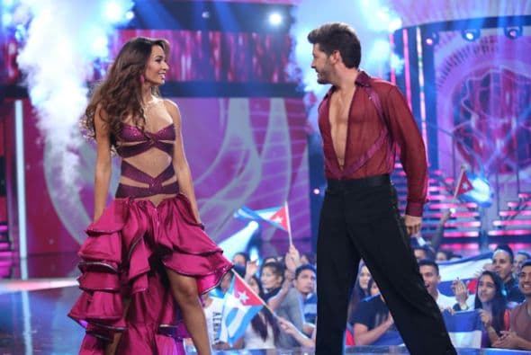 Lisandra y el actor Melvin Cabrera se movieron al ritmo de una salsa muy acorde con la sangre caribeña de la cubana. 