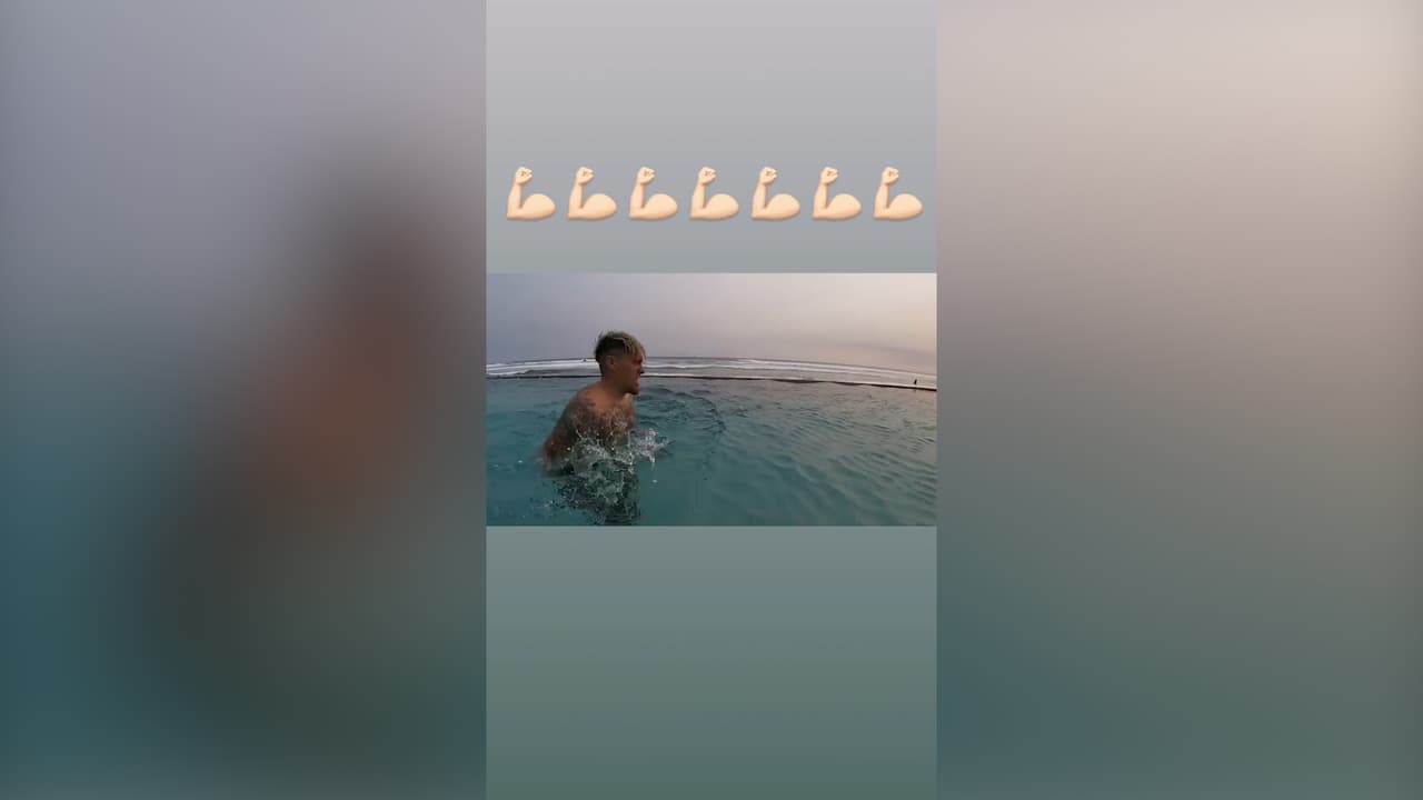 Nicolás Castillo realiza trabajo de hidroterapia