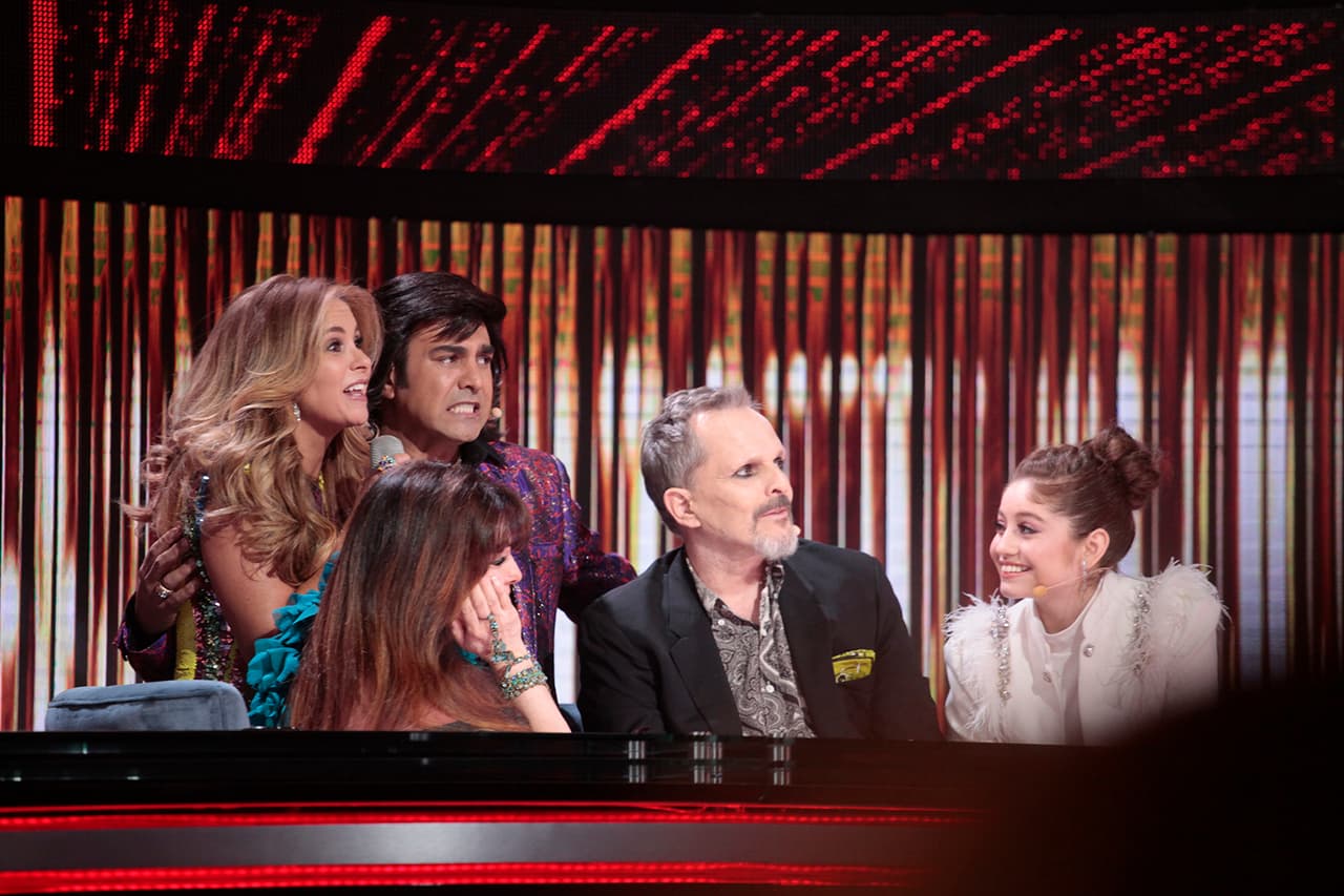 Después de deliberar por unos segundos, la jueza Lucero y el resto del panel dieron a Kevin su primer triunfo en el duelo de canto.