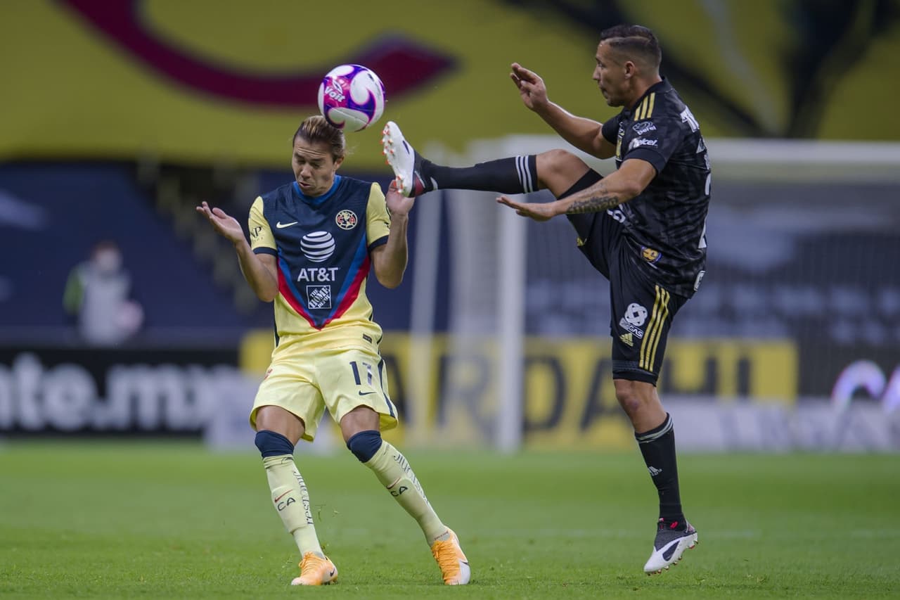 Con dos grandes goles de Sebastián Cordova y un potente cabezazo de Emanuel Aguilera en su regreso de la lesión, América consigue un triunfo clave frente a los Tigres en el Estadio Azteca.